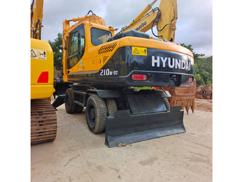 Excavadora de ruedas HYUNDAI