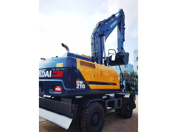 Excavadora de ruedas HYUNDAI
