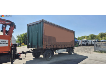 Remolque con toldo KRONE