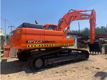 Excavadora de cadenas Doosan DX300: foto 2