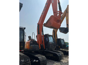 Excavadora de cadenas Hitachi ZX200-3: foto 4