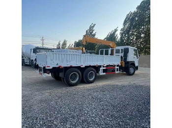 Camión volquete SINOTRUK HOWO