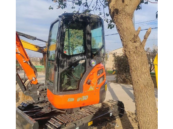 Miniexcavadora Kubota U30: foto 4