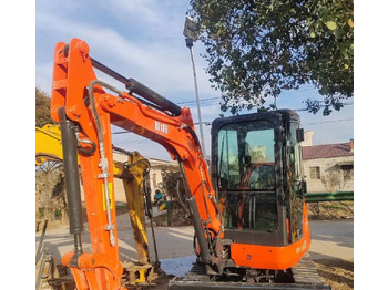 Miniexcavadora Kubota U30: foto 3