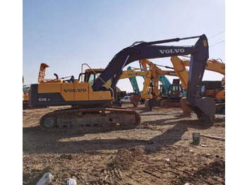 Excavadora de cadenas Volvo EC240LC: foto 4