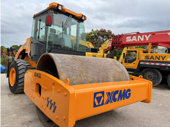 Apisonadora de asfalto XCMG XS143J