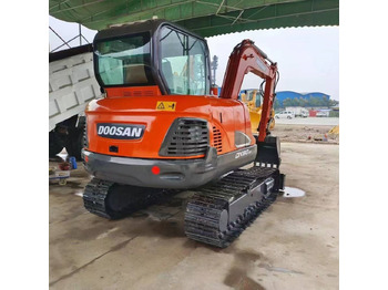 Miniexcavadora DOOSAN DX60-9C