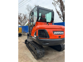 Miniexcavadora DOOSAN DX60