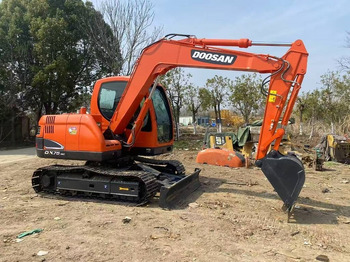 Miniexcavadora DOOSAN DX75