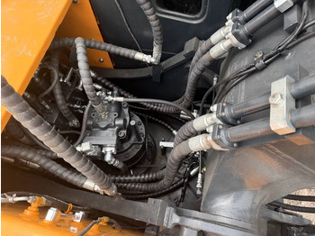 Excavadora de cadenas Hyundai HX 220: foto 4