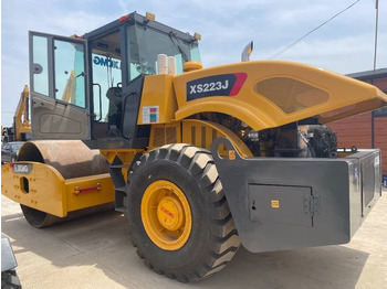 Compactador XCMG XS223J