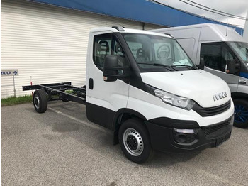 Camión chasis IVECO Daily 35s18