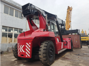 Maquinaria de construcción Kalmar DRF450 45TON CONTAINER REACH STACKER: foto 3