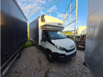 Furgoneta con lona IVECO Daily 35s18