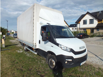 Furgoneta con lona IVECO Daily