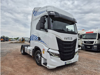 Cabeza tractora IVECO