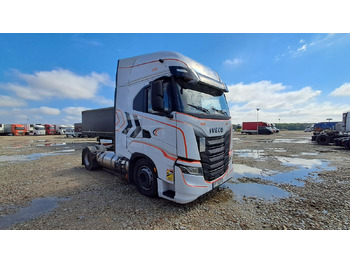 Cabeza tractora IVECO