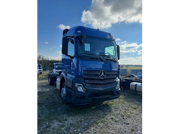 Camión chasis MERCEDES-BENZ Actros 1824