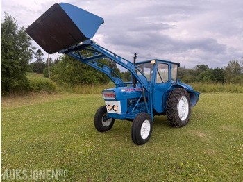 Tractor FORD