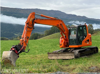 Excavadora DOOSAN DX140