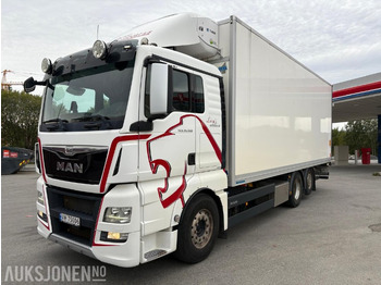 Camión caja cerrada MAN TGX 26.560