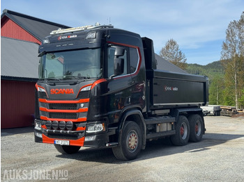 Camión volquete SCANIA R 730