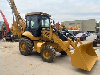 Retroexcavadora CATERPILLAR 420F2