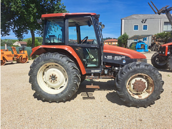 Tractor NEW HOLLAND