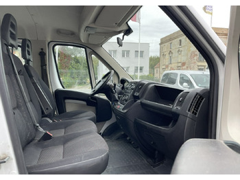 Furgoneta caja abierta, Furgoneta combi Peugeot Boxer Peugeot Boxer 2.0-130KM klima dokka Brygadówka doka 122tkm 2018: foto 4 Furgoneta caja abierta, Furgoneta combi Peugeot Boxer Peugeot Boxer 2.0-130KM klima dokka Brygadówka doka 122tkm 2018: foto 4