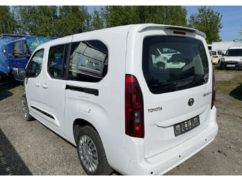Coche TOYOTA