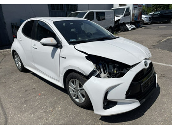 Hatchback Toyota Yaris IV Toyota Yaris Hybrid 1.5 Active Salon PL 2023 FV 23%: foto 2