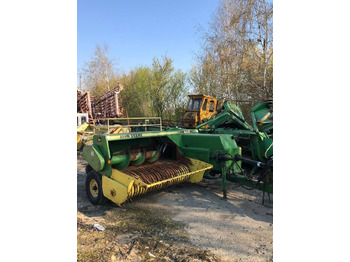 Empacadora de pacas cuadradas JOHN DEERE