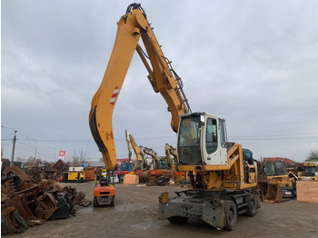 Excavadora de ruedas LIEBHERR A 904 C