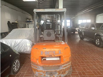 Carretilla elevadora diésel Hyundai D25: foto 2
