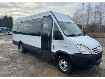 Minibús IVECO Daily