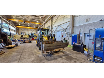 Retroexcavadora Komatsu WB 93 R: foto 2