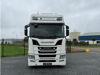 Cabeza tractora Scania R650 V8 EURO 6D, VOLLUCHT, 2.95 WIELBASIS, PTO VOORBEREID, RETARDER.: foto 2 Cabeza tractora Scania R650 V8 EURO 6D, VOLLUCHT, 2.95 WIELBASIS, PTO VOORBEREID, RETARDER.: foto 2