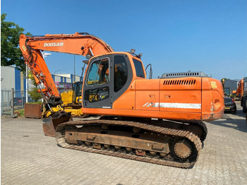 Excavadora de cadenas DOOSAN DX225LC-3