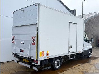 Leasing de Iveco Daily 35S16 2.3 Automaat Laadklep LED Climate Control Cruise Control Standkachel Camera Navigatie Koffer Bakwagen Meubelbak Iveco Daily 35S16 2.3 Automaat Laadklep LED Climate Control Cruise Control Standkachel Camera Navigatie Koffer Bakwagen Meubelbak: foto 3