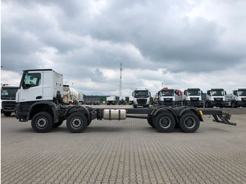 Camión chasis nuevo Mercedes-Benz AROCS 4451: foto 3