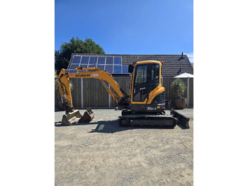 Miniexcavadora HYUNDAI