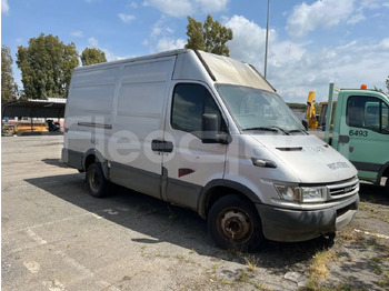 Minibús IVECO Daily