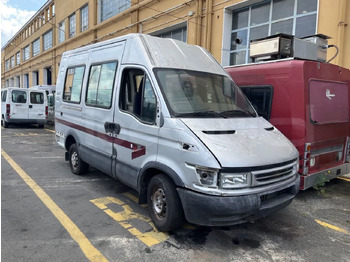 Minibús IVECO Daily