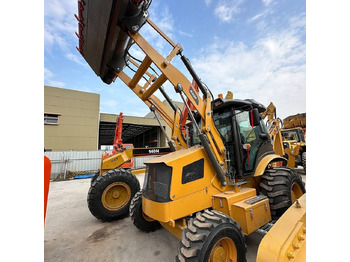 Retroexcavadora CATERPILLAR 420F