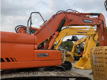 Excavadora de ruedas DOOSAN DX225LC
