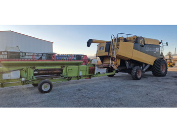 Cosechadora de granos para transporte de alimentos Claas Lexion 470: foto 2
