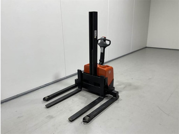 Apilador Toyota HWE100: foto 4