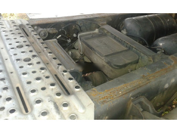 Cabeza tractora Scania 124L420: foto 4