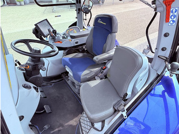 Tractor New Holland T7.270 AutoCommand Blue Power – Stage V: foto 4