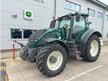 Tractor VALTRA T174